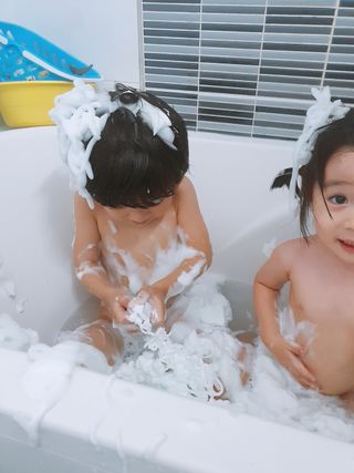 여우두마리 아기 버블클렌저 버블폼 거품놀이 유아바디워시 배쓰밤 입욕제 — 5점을 준 리뷰어가 2021년 2월 올린 사용 사진