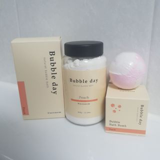 버블데이 아로마/과일 거품 입욕제 — 5점을 준 리뷰어가 2021년 7월 올린 사용 사진