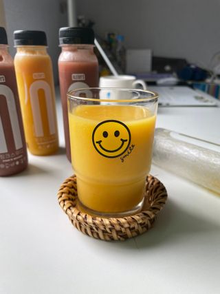 BLENDY'S 핑크 스무디+블론디 스무디 — 5점을 준 리뷰어가 2021년 9월 올린 사용 사진