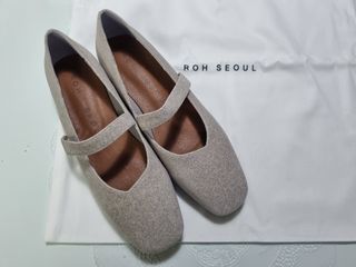 로서울 Rowie mary jane shoes Velvet, Ecoclean — 5점을 준 리뷰어가 2021년 9월 올린 사용 사진