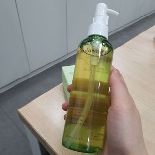 스킨큐어 산다화 순한 클렌징 동백 오일 200ml — 5점을 준 리뷰어가 2023년 3월 올린 사용 사진