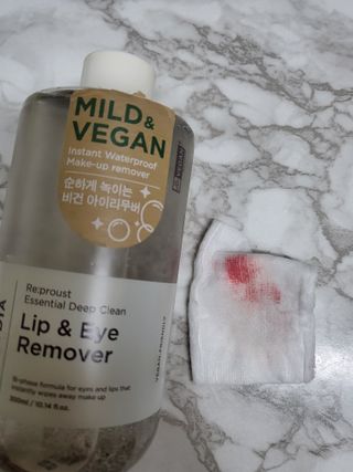 [후르디아] 눈시림없는 올영 립앤아이 리무버 — 5점을 준 리뷰어가 2024년 4월 올린 사용 사진