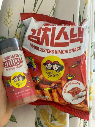 [서울시스터즈] 김치시즈닝 국내 최초 뿌려먹는 김치파우더 100g 1개+ 신제품 김치스낵 90g 2개 — 5점을 준 리뷰어가 2021년 8월 올린 사용 사진