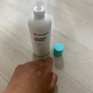 리더스코스메틱 리더스 카밍 바이오틱스 에센스 워터 — 5점을 준 리뷰어가 2021년 10월 올린 사용 사진