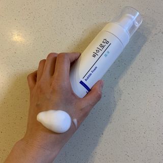 [바이로담] 저자극 약산성버블 폼 폼클렌징 150ml — 5점을 준 리뷰어가 2021년 4월 올린 사용 사진