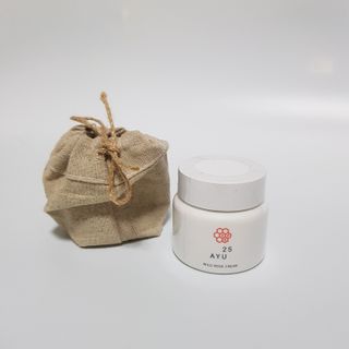 AYU25[아유트웬티파이브]다마스크로즈워터 베이스 천연 수분 촉촉 크림 — 3.5점을 준 리뷰어가 2021년 3월 올린 사용 사진