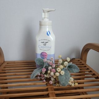 카프리나 산양밀크 모이스춰라이징 바디로션 350ml(라벤더향) — 5점을 준 리뷰어가 2023년 5월 올린 사용 사진
