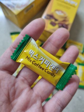(주) 피치코리아 믹스커피캔디76g x2개입 — 5점을 준 리뷰어가 2022년 11월 올린 사용 사진