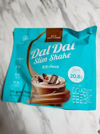 달달슬림쉐이크 프리 (릴스) 달달슬림 맛있는 단백질 쉐이크 파우치 다이어트 식사대용 프로틴 파우더 보충제 — 5점을 준 리뷰어가 2025년 8월 올린 사용 사진