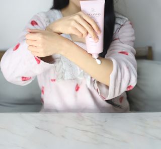 오투에니원 인컨보 바디 퍼퓸 크림 200ml — 5점을 준 리뷰어가 2022년 12월 올린 사용 사진