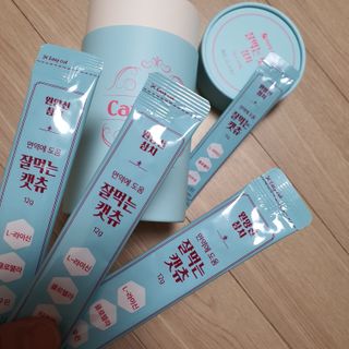 페페로니 잘 먹는 캣츄 - 원양선 참치 24개입 — 5점을 준 리뷰어가 2021년 9월 올린 사용 사진