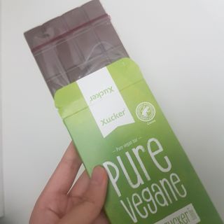 당류2g 자일리톨로 단맛을낸 슈카 퓨어비건 무설탕초콜릿 Xucker vegan 2개입 — 4점을 준 리뷰어가 2021년 4월 올린 사용 사진