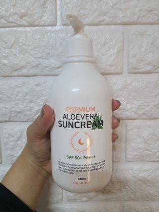 [닥터문] 프리미엄 알로에베라 선크림 500ml — 4점을 준 리뷰어가 2022년 6월 올린 사용 사진