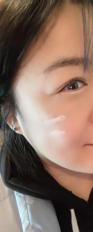 UVX 퀀텀 비너스 맑은 톤업 선세럼 — 4점을 준 리뷰어가 2024년 2월 올린 사용 사진
