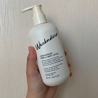 [위켄더스] 끈적임 없이 수분감을 채워주는 핸드& 바디로션 1종 랜덤발송 — 5점을 준 리뷰어가 2022년 5월 올린 사용 사진