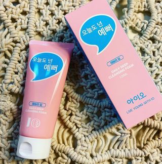 IO 아이오 오늘도 넌 예뻐 - 데일리딥 클렌징폼 — 5점을 준 리뷰어가 2021년 3월 올린 사용 사진