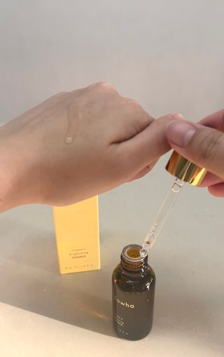 스킨큐어 산다화 비타민c 화이트닝 에센스 30ml — 5점을 준 리뷰어가 2022년 1월 올린 사용 사진