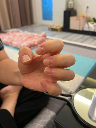 르미니마카롱 비건 네일 트리트먼트 5종 택1 — 5점을 준 리뷰어가 2022년 8월 올린 사용 사진