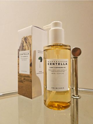 스킨1004 [SKIN1004] 마다가스카르 센텔라 라이트 클렌징 오일 200ml — 5점을 준 리뷰어가 2024년 7월 올린 사용 사진