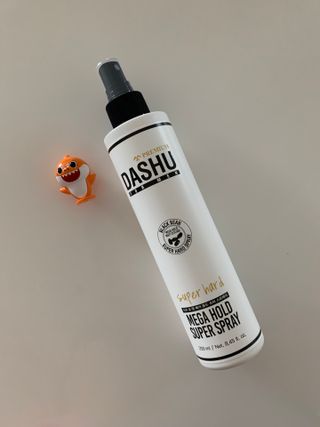 다슈코리아 다슈 포 맨 프리미엄 메가 홀드 슈퍼 스프레이 250ml — 5점을 준 리뷰어가 2021년 7월 올린 사용 사진