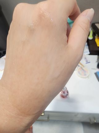 나우 [리브엠] 123억개 엑소좀으로 채운 눈부신 광채, 엑소코어 화이트닝 텐션 앰플 — 5점을 준 리뷰어가 2023년 8월 올린 사용 사진