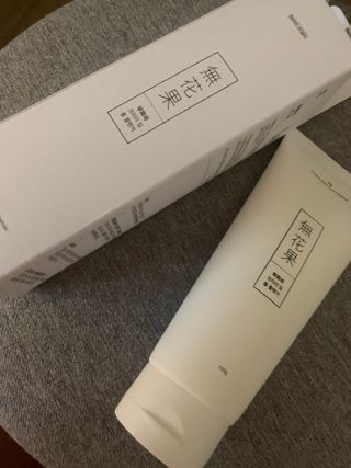 [베러오리진] 무화과 크리미 딥 폼 클렌저/피부 노폐물 & 미세먼지 99 세정 인증 민감성 피부 무자극 인증 — 3.5점을 준 리뷰어가 2021년 11월 올린 사용 사진