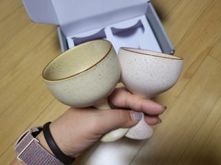 소담스퀘어 상암 [다피] 들깨 도자기 막걸리 고블렛잔 – 4Color 술잔 2P 세트(선물세트) — 4.5점을 준 리뷰어가 2022년 10월 올린 사용 사진