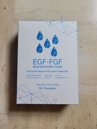 Dr.느루벗 느루벗 EGF FGF 스킨 리커버리 마스크 10장 — 5점을 준 리뷰어가 2021년 2월 올린 사용 사진