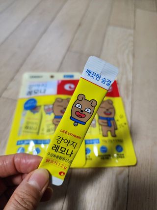 [레모나] 강아지 레모나 강아직 영양 간식 4종 택 1 — 5점을 준 리뷰어가 2024년 1월 올린 사용 사진
