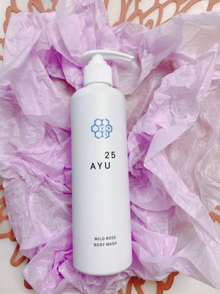 AYU25[아유트웬티파이브]피부 진정, 보습 와일즈 로즈 바디워시 — 5점을 준 리뷰어가 2021년 4월 올린 사용 사진