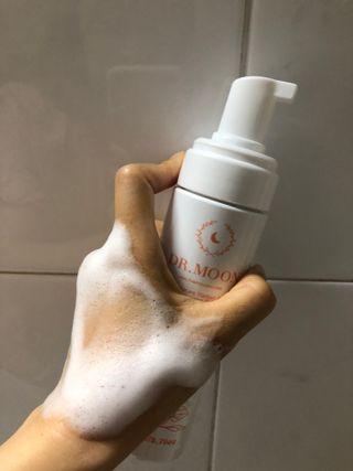 MF프리 [닥터문] 유산균 락토케어 질경초 여성청결제 200ml (폼타입) — 5점을 준 리뷰어가 2022년 6월 올린 사용 사진