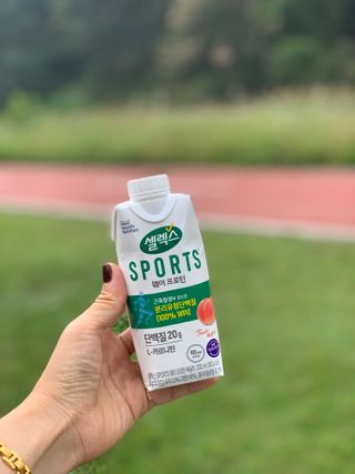셀렉스스포츠 셀렉스 스포츠 웨이 프로틴 복숭아_ 330ml x 12팩 — 5점을 준 리뷰어가 2021년 10월 올린 사용 사진