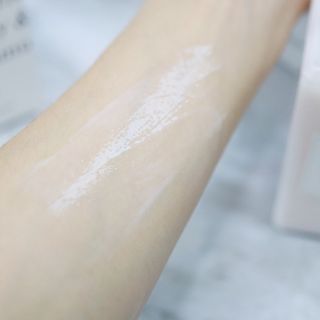 줄라이 모닝 _ JULY MORNING 줄라이모닝 하이드레이팅 퍼퓸드 바디앤핸드 에멀젼 — 5점을 준 리뷰어가 2021년 12월 올린 사용 사진
