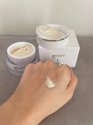 렉스리 크리에이티브 크림  Rexri Creative Cream — 3점을 준 리뷰어가 2021년 10월 올린 사용 사진