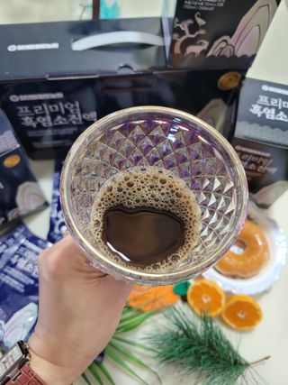 참앤들황토농원 국내산 흑염소를 정성스럽게 담은, 프리미엄 흑염소 진액 70ml x 30포 1박스 — 5점을 준 리뷰어가 2023년 1월 올린 사용 사진