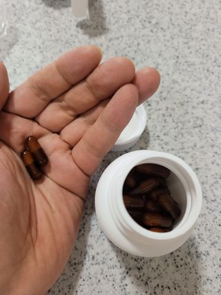 프리마인 홍삼의 강력한 에너지, 이제는 흡수율을 높인 최첨단 캡슐로 간편하게 초고속 충전하세요. — 5점을 준 리뷰어가 2022년 4월 올린 사용 사진