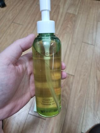 스킨큐어 산다화 순한 클렌징 동백 오일 200ml — 5점을 준 리뷰어가 2023년 4월 올린 사용 사진