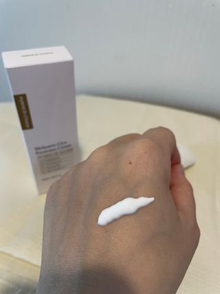 하이브리온 [쿠팡]멜라제로 시카엑소좀 크림 50ml PDRN 줄기세포 주름 미백기능성 피부과 병원입점, 1개, 50g — 5점을 준 리뷰어가 2025년 6월 올린 사용 사진
