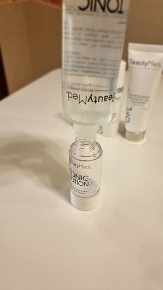 뷰티메드 수분폭탄 토닉로션 200ml — 5점을 준 리뷰어가 2022년 7월 올린 사용 사진