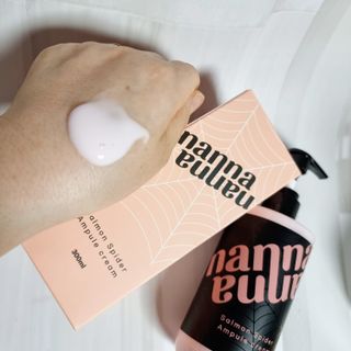 난나 살몬 스파이더 검버섯 미백 톤업 화이트닝 연어 앰플 크림 300ml 대용량 — 5점을 준 리뷰어가 2022년 8월 올린 사용 사진