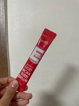 [인디닥터] 타이탄 BCAA 프로틴 젤리스틱 — 5점을 준 리뷰어가 2022년 5월 올린 사용 사진