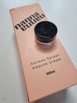 난나 살몬 스파이더 검버섯 미백 톤업 화이트닝 연어 앰플 크림 300ml 대용량 — 5점을 준 리뷰어가 2022년 8월 올린 사용 사진