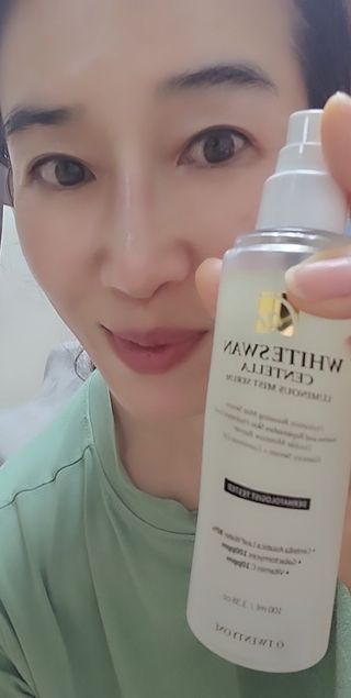 오투에니원 화이트스완 센텔라 루미너스 미스트 세럼 100ml — 5점을 준 리뷰어가 2023년 1월 올린 사용 사진