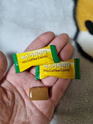 (주) 피치코리아 믹스커피캔디76g x2개입 — 5점을 준 리뷰어가 2022년 11월 올린 사용 사진