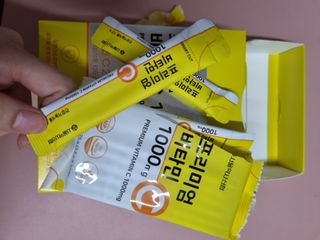 서울약사신협 프리미엄 비타민C 1,000mg_2.5g x 50포 — 5점을 준 리뷰어가 2021년 9월 올린 사용 사진