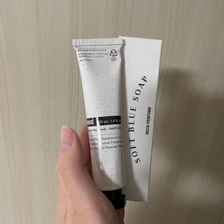 멈칫(MUMCHIT) 넥퍼퓸 NECKPERFUME 2가지 향 — 4점을 준 리뷰어가 2021년 11월 올린 사용 사진