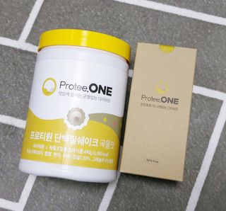 프로티원 단백질쉐이크 곡물맛 2주분 1통+보틀 — 5점을 준 리뷰어가 2021년 3월 올린 사용 사진