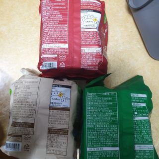 [풀무원] 자연은맛있다 정면, 백면, 홍면  세트 — 5점을 준 리뷰어가 2021년 4월 올린 사용 사진