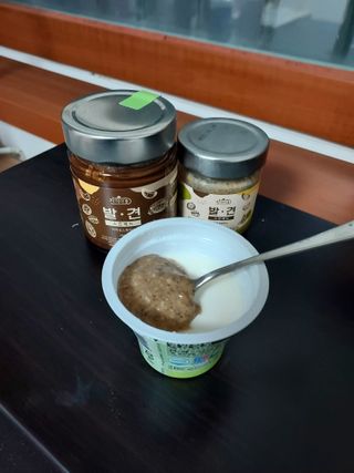 진테이블 발.견 스프레드  오리지널믹스 90g + 카카오스윗믹스 90g 2종 세트 — 5점을 준 리뷰어가 2022년 8월 올린 사용 사진