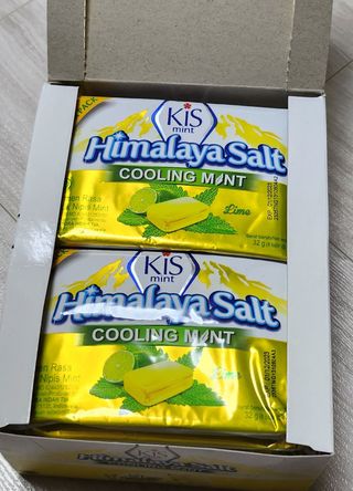 마요라 히말라야 솔트 캔디 2종-페퍼민트 맛, 라임민트 맛 — 3점을 준 리뷰어가 2023년 1월 올린 사용 사진